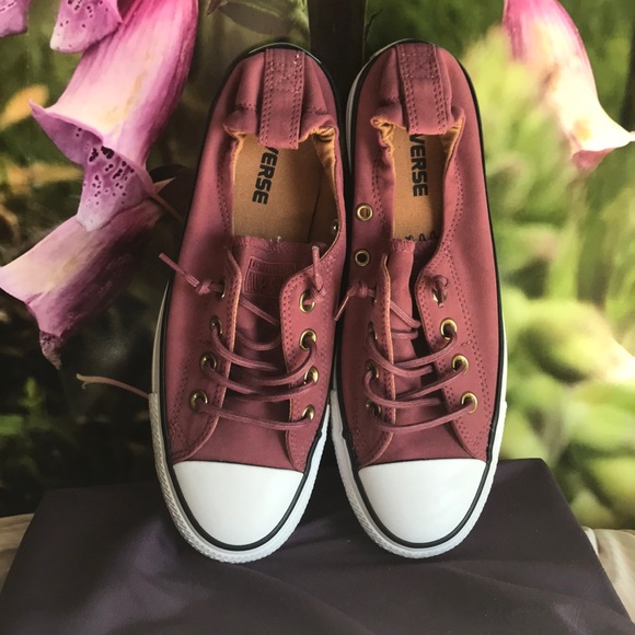 Converse Shoes - Converse NWB Slip-On Shoreline Tennis Shoes Size 8